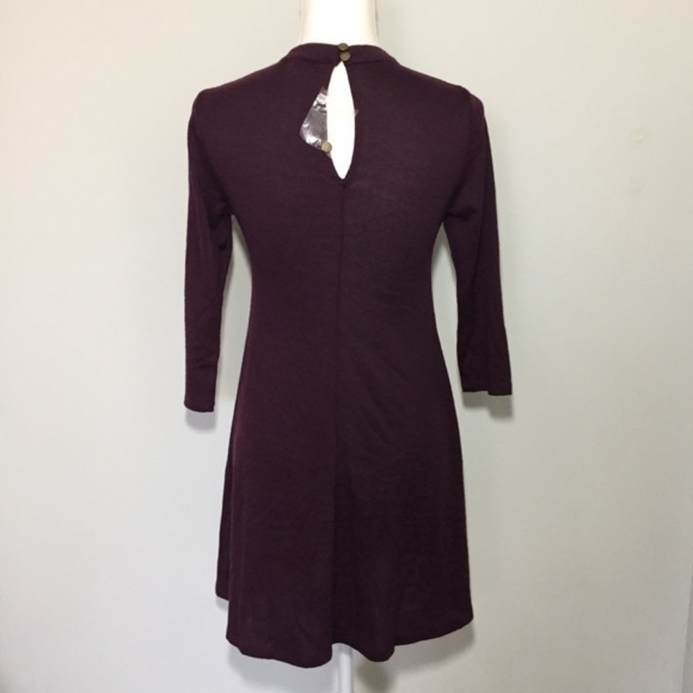 NWOT Dark Purple Choker V Neck Dress 3/4 Sleeved - Picture 4 of 7